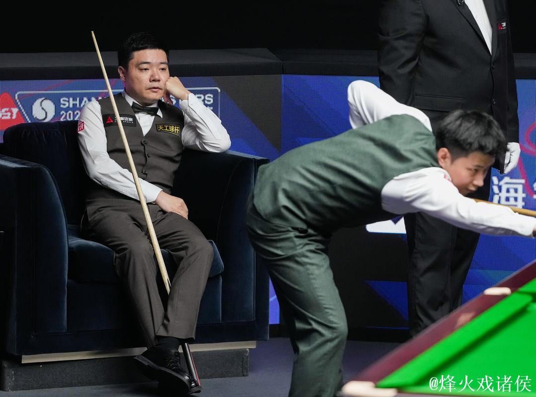 斯诺克上海大师赛:赵心童6-2晋级 下轮对阵丁俊晖 斯诺克上海大师赛:赵心童6-2晋级 下轮对阵丁俊晖